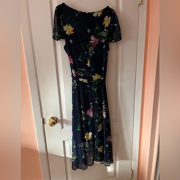 Selling high-low navy with flowers dress, DKNY, comfortable - Picture 2 of 4